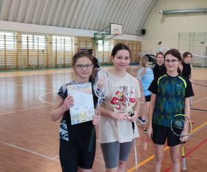 I miejsce naszych dziewcząt w finałach Mistrzostw Sosnowca w badmintonie