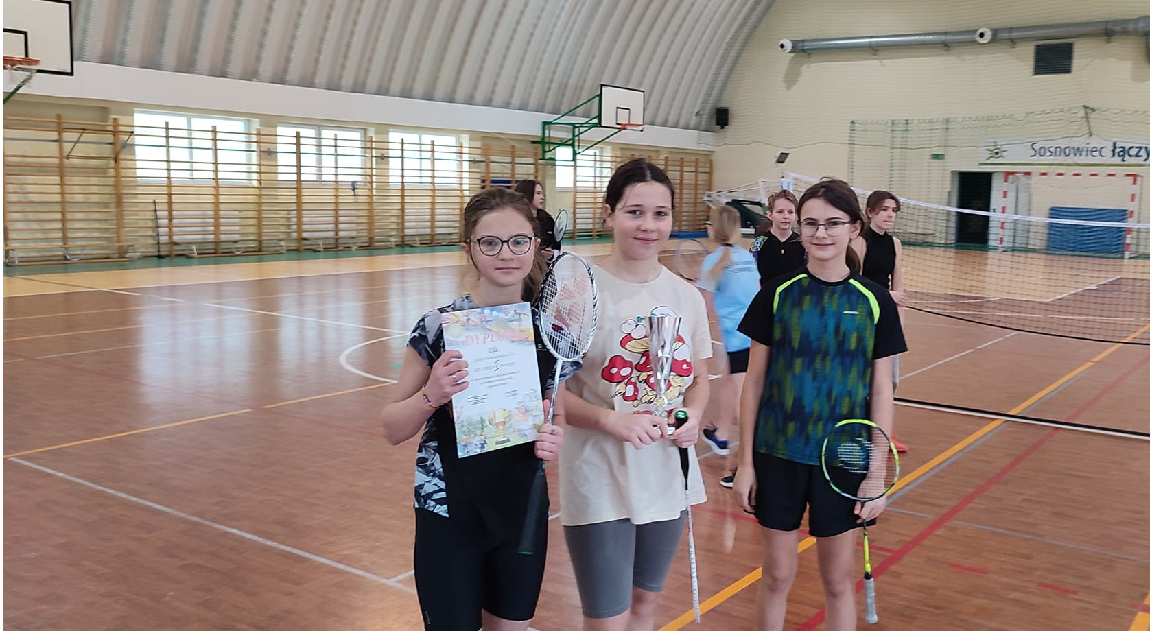 I miejsce naszych dziewcząt w finałach Mistrzostw Sosnowca w badmintonie